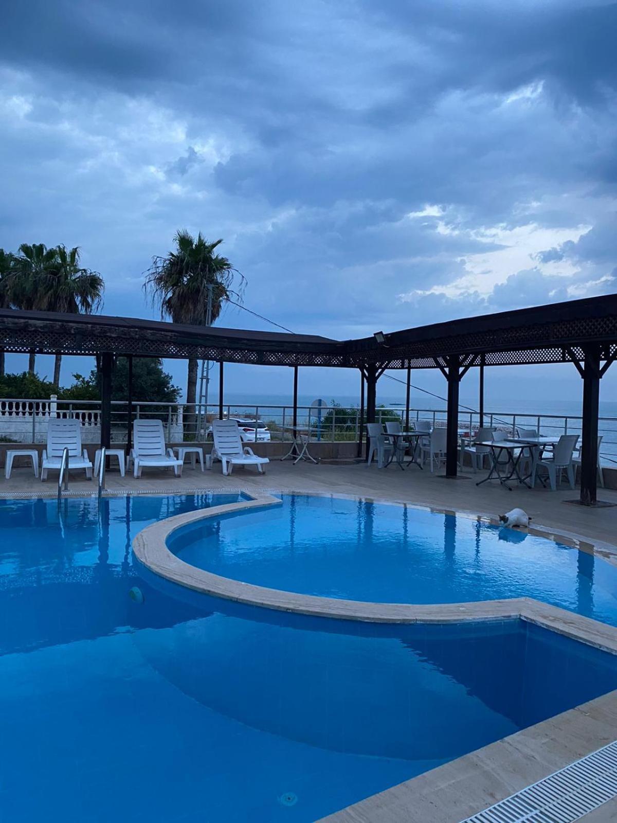 Derin Deniz Otel Караташ Экстерьер фото